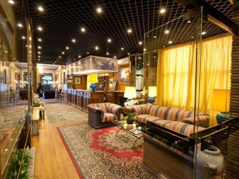 Hotel San Luca Cortona 4*,